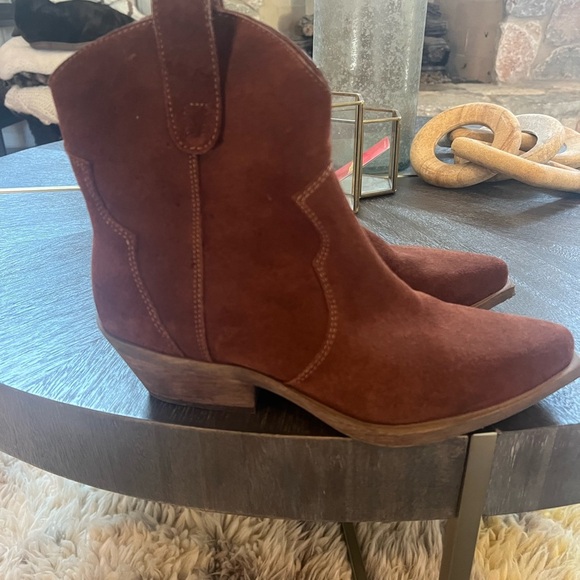 Steve Madden Wizz Cowboy Boots size 10 - Picture 2 of 7